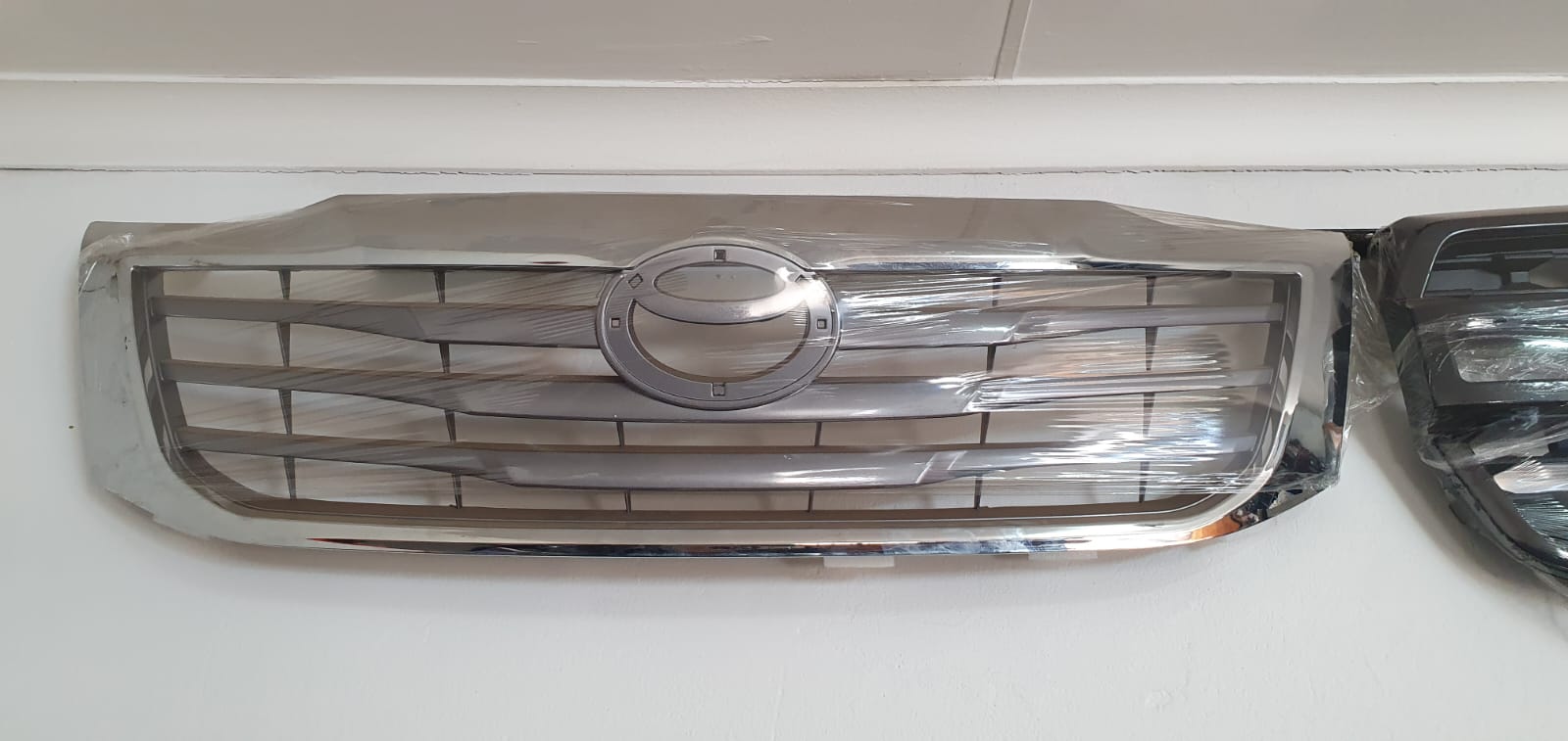 Toyota Hilux D4D grill - Private Seller Toyota Hilux D4D grill - Private Seller