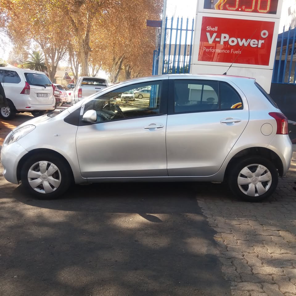 2008 TOYOTA YARIS VVTi 3 HATCHBACK