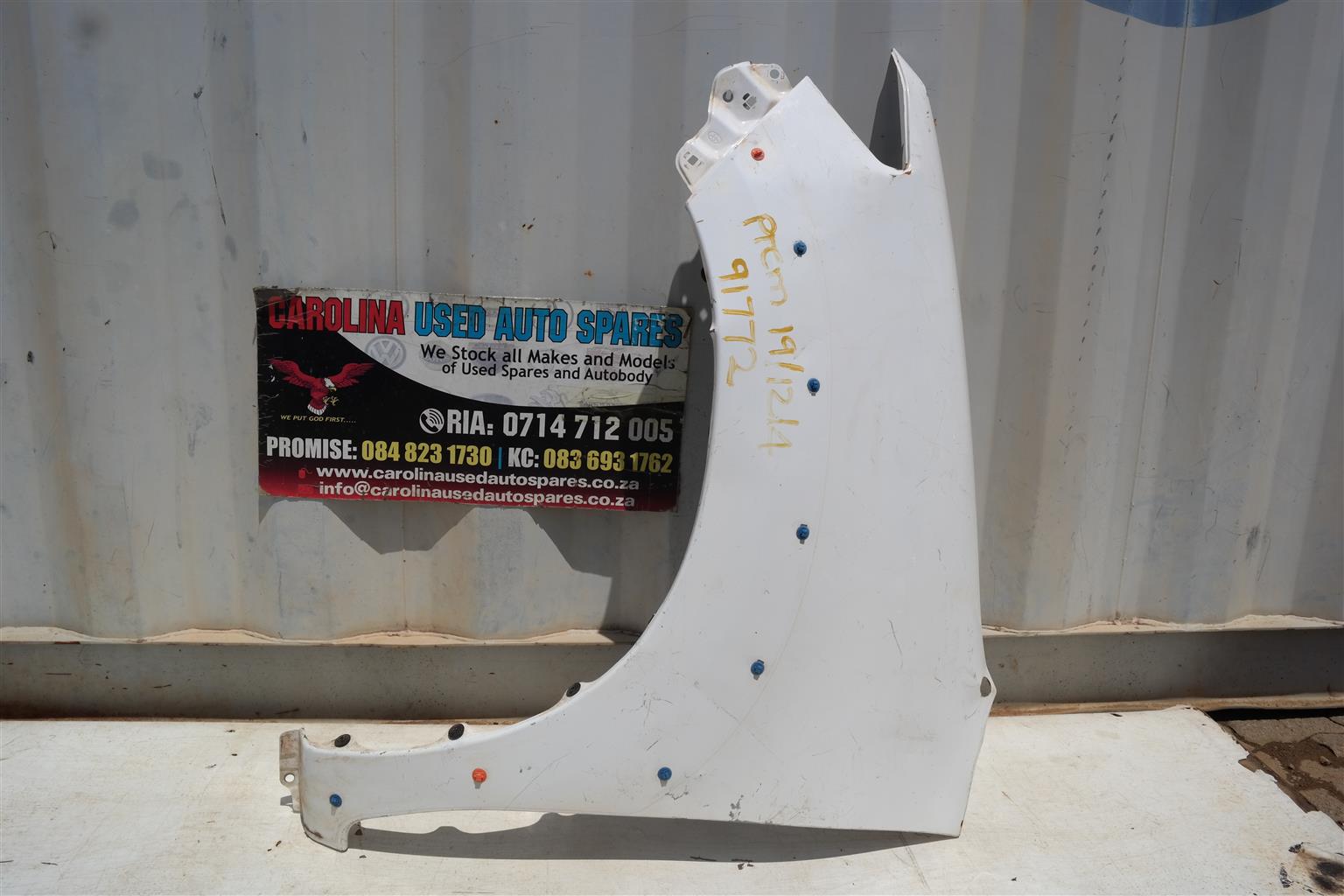 Toyota Hilux D4d left side fender taking wheel arch - Private Seller Toyota Hilux D4d left side fender taking wheel arch - Private Seller