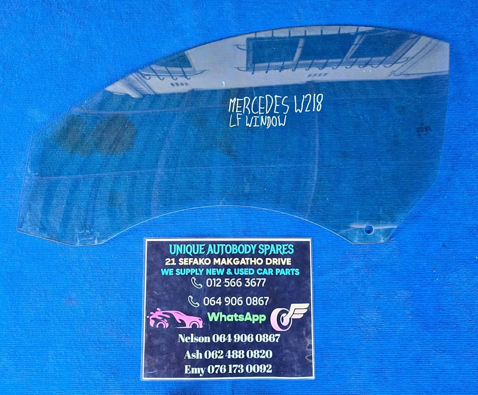 Mercedes W218 Left Front Door glass
