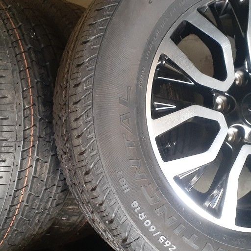 Thunder rims black and silver color rims