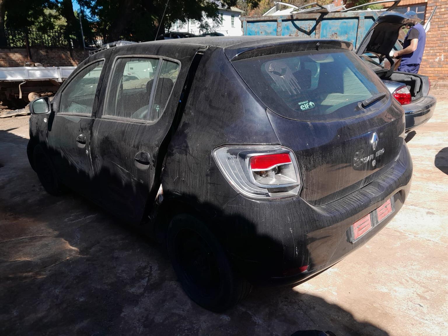 Now Stripping – 2017 Renault Sandero II 0.9 Turbo - Private Seller Now Stripping – 2017 Renault Sandero II 0.9 Turbo - Private Seller