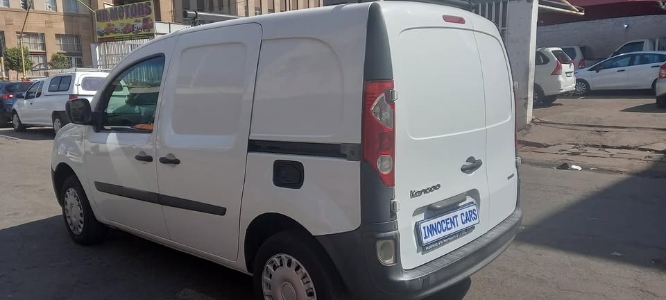 2014 RENAULT KANGOO 1.6 PETROL, MANUAL TRANSMISSION, WHITE, 83000KM