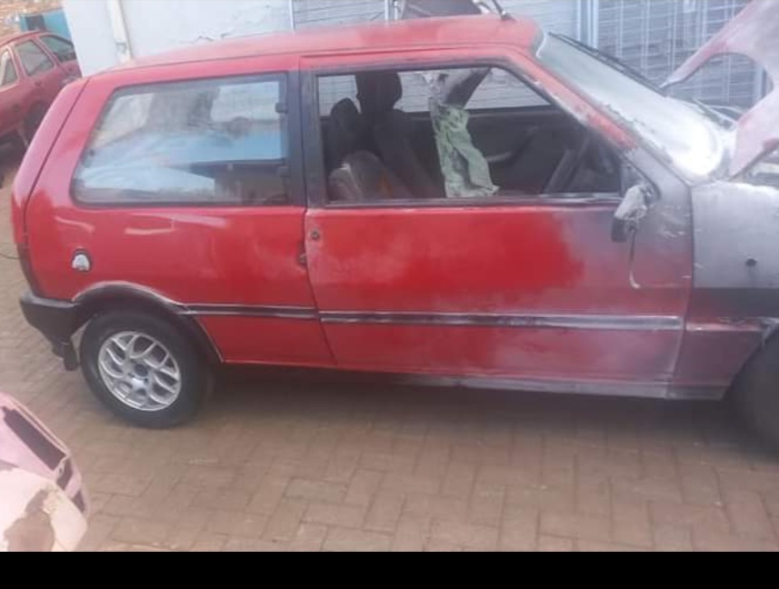 Fiat uno 2 door 1400 stripping
