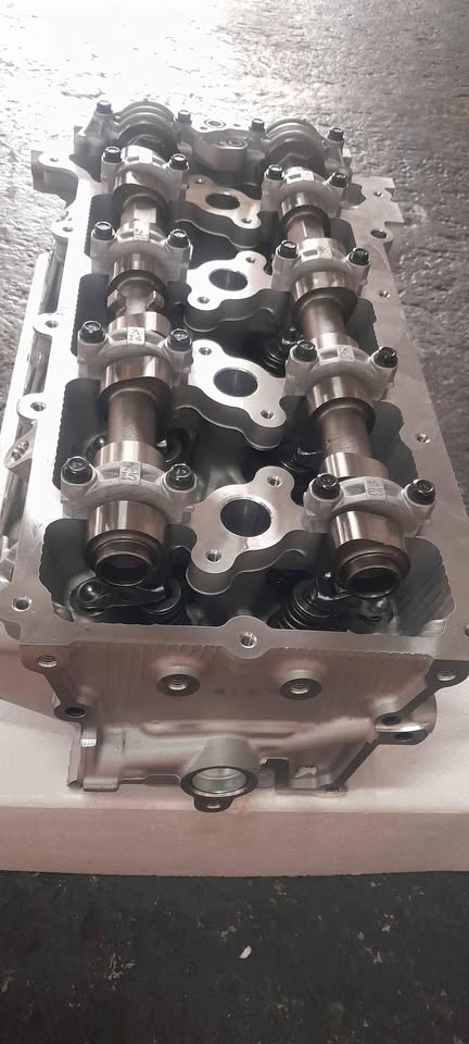 Toyota hilux 2.7 vvti complete 2TR cylinder head Brand NEW (zane Azaad) - Private Seller