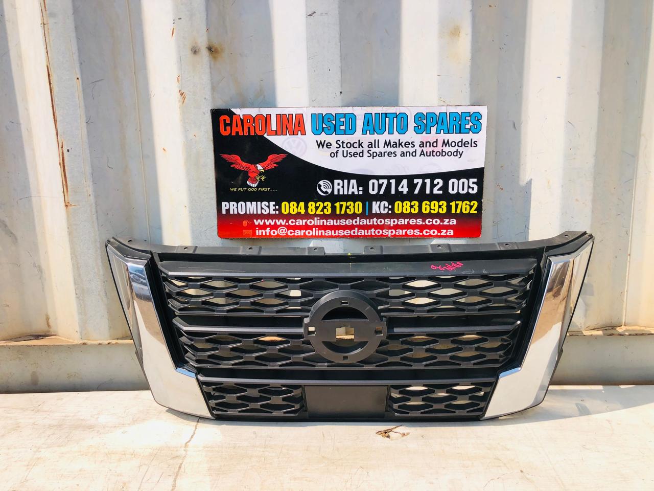 Nissan Navara radiator grill with chrome trimming (no badge) - Private Seller