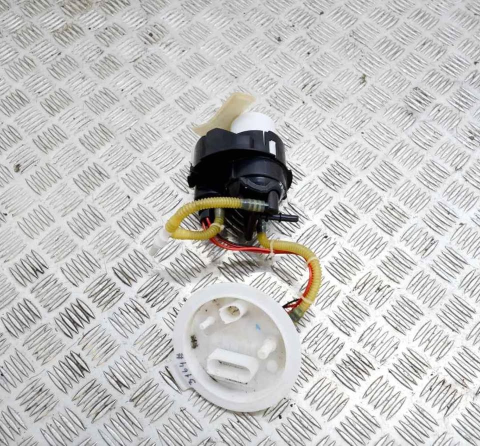 Audi 3.0l A6 A7 fuel pump Note from 2017 to current - Private Seller