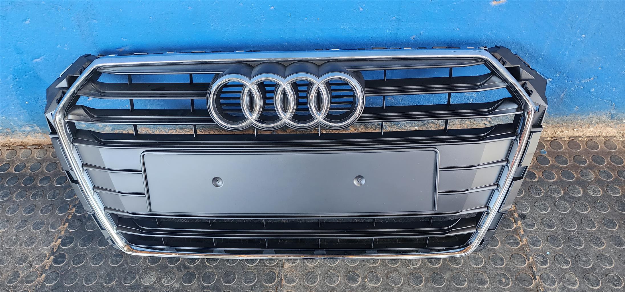 Radiator grille audi a4 b9 - Private Seller Radiator grille audi a4 b9 - Private Seller
