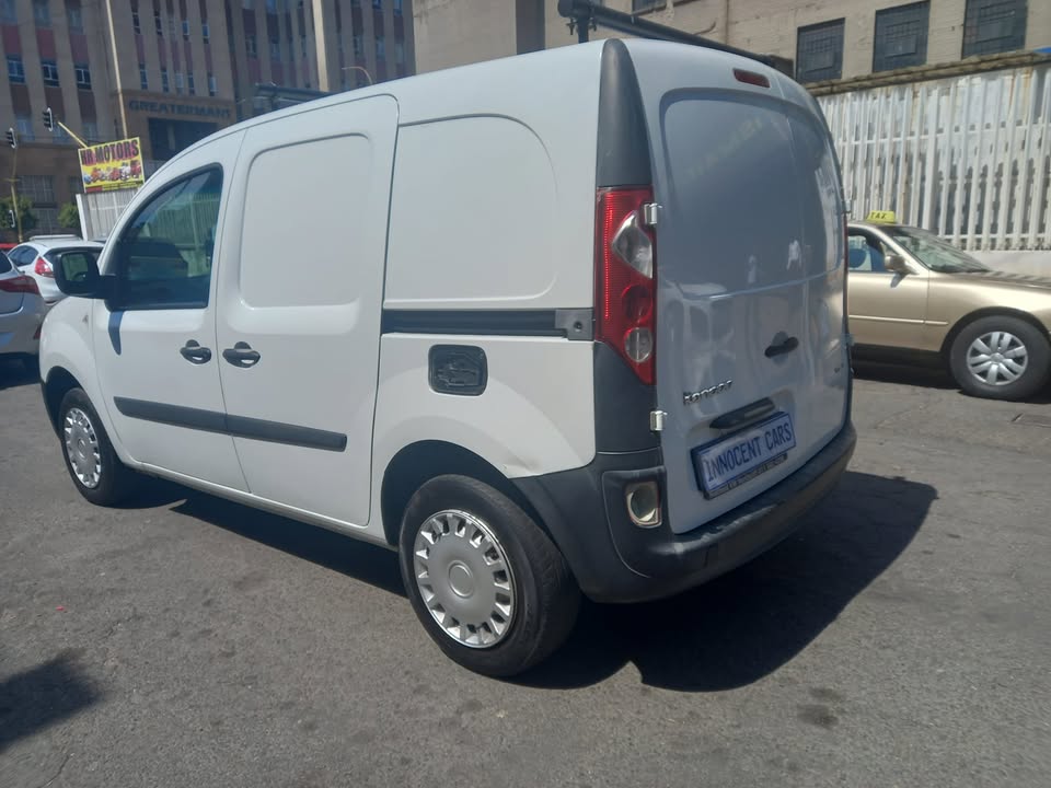 2013 RENAULT KANGOO 1.6 PETROL, MANUAL TRANSMISSION, WHITE COLOUR,