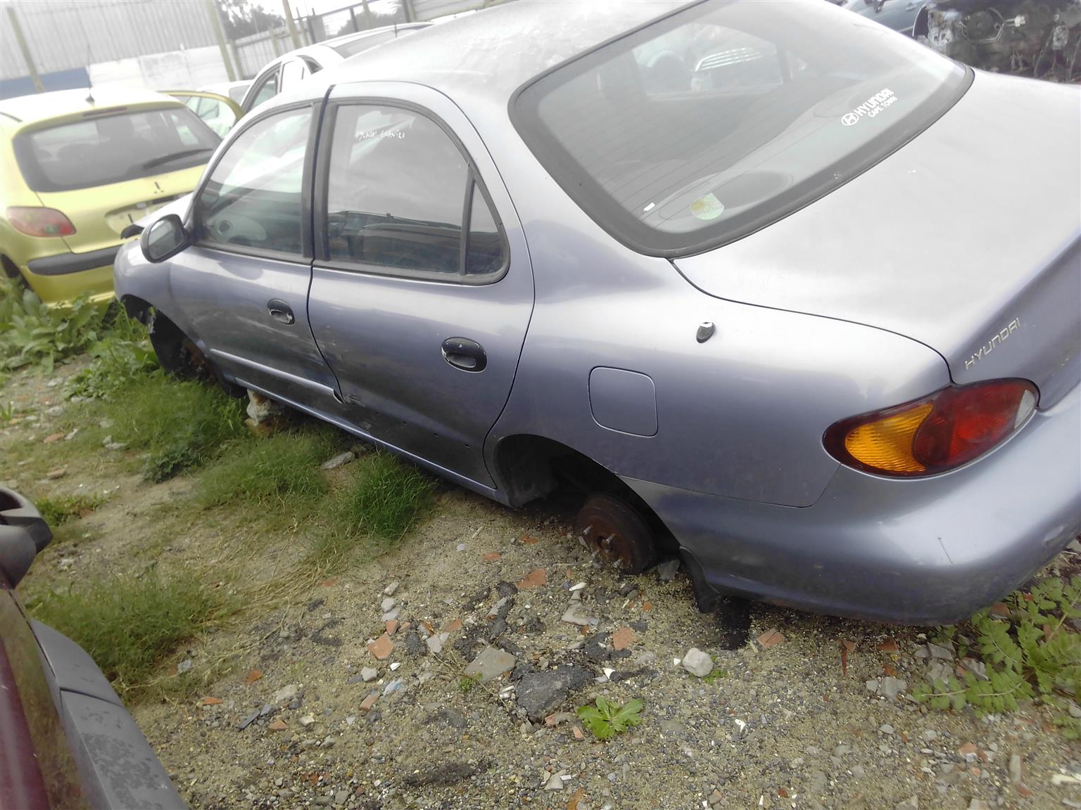 Hyundai Elantra J3 1999 stripping for used spares used parts for sale 