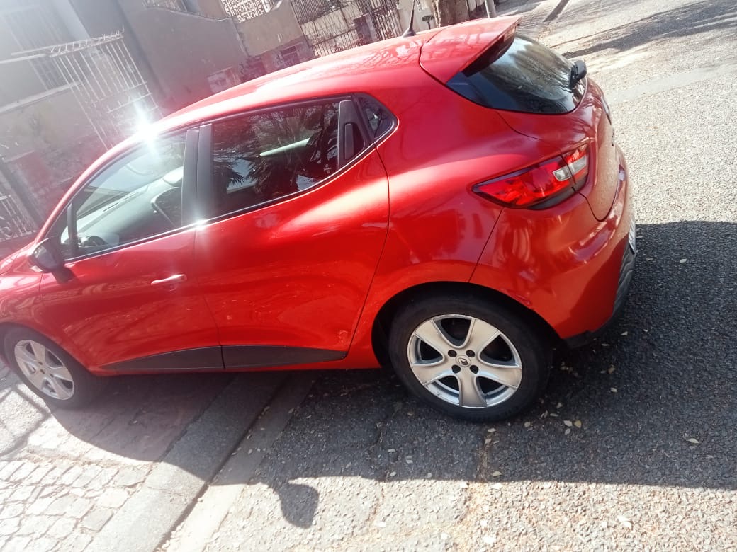 Used 2013 Renault Clio 1.4 Extreme 5-door - Private Seller Used 2013 Renault Clio 1.4 Extreme 5-door - Private Seller