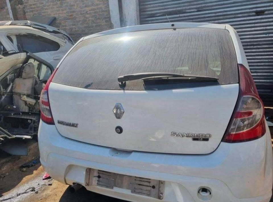 Renault Sandero 1.6 stripping for spares - Private Seller Renault Sandero 1.6 stripping for spares - Private Seller