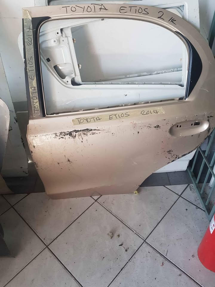 TOYOTA ETIOS  SHELL DOOR - Private Seller