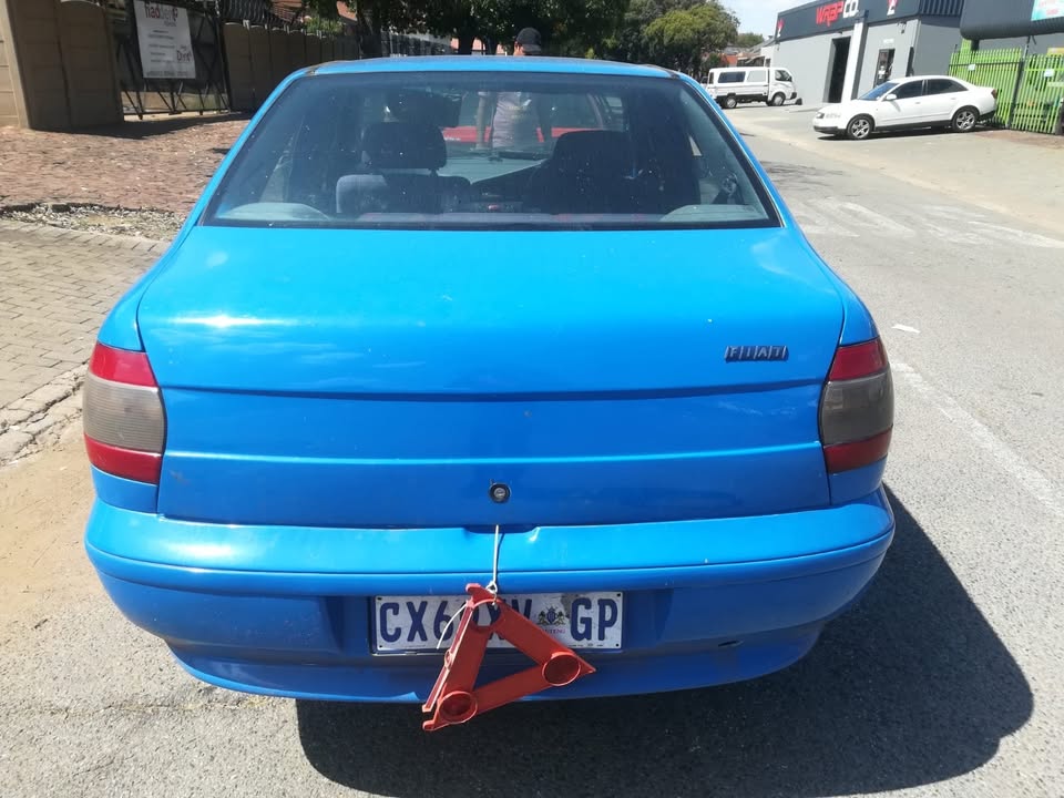 FIAT PALIO/SIENNA - STRIPPING FOR SPARES - Private Seller FIAT PALIO/SIENNA - STRIPPING FOR SPARES - Private Seller