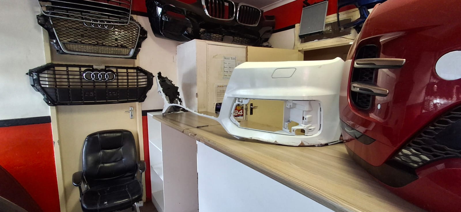 2019 AUDI Q7 FRONT BUMPER AVAILABLE FOR SALE - Private Seller 2019 AUDI Q7 FRONT BUMPER AVAILABLE FOR SALE - Private Seller