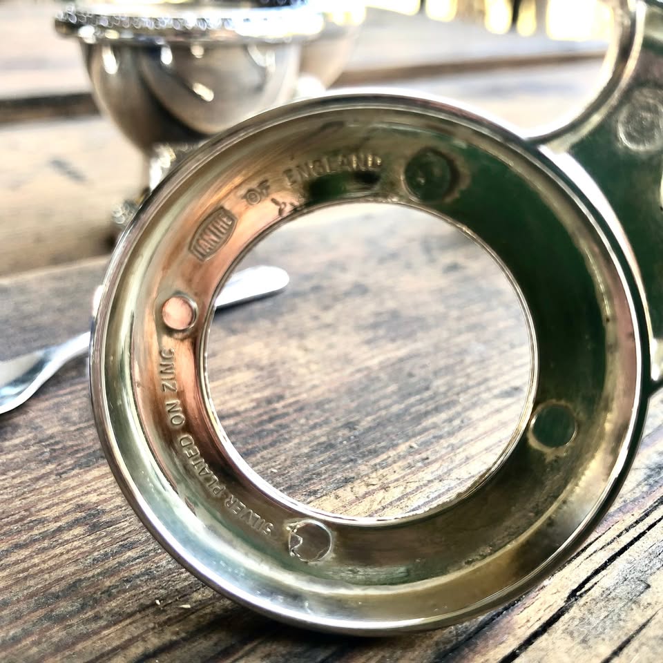 For Sale: Vintage English Silver-Plated Ianthe Condiment Set – Complete Elegance! ✨
