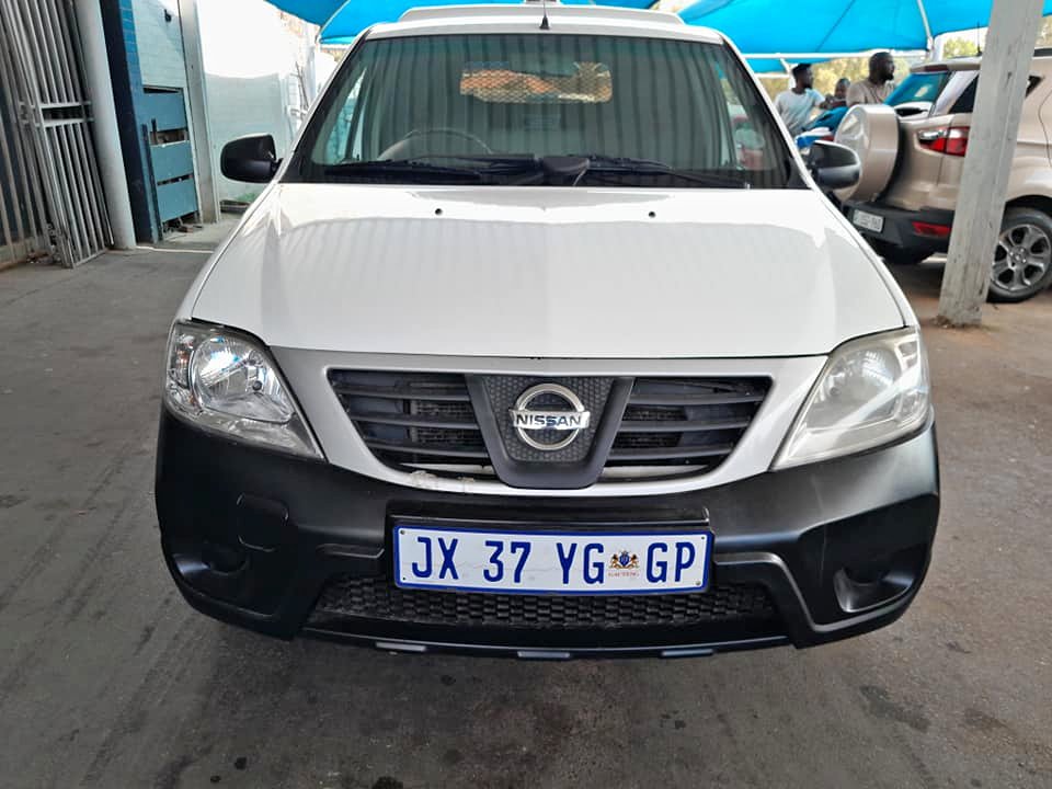 2021 NISSAN  NP200 1.6 WITH CANOPY MANUAL