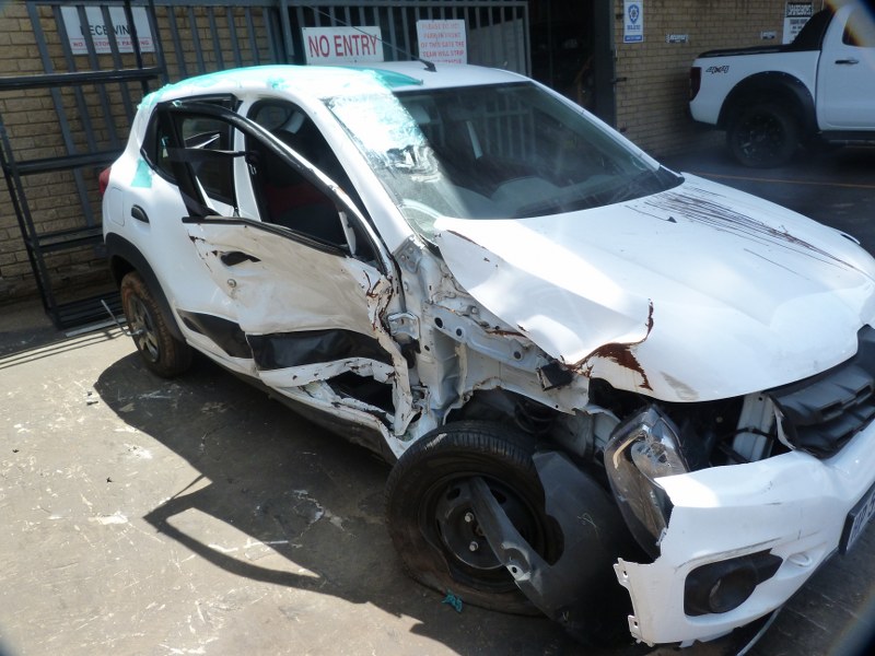 Renault Kwid 1.0 Dynamique AT White - 2018 STRIPPING FOR SPARES. - Private Seller Renault Kwid 1.0 Dynamique AT White - 2018 STRIPPING FOR SPARES. - Private Seller
