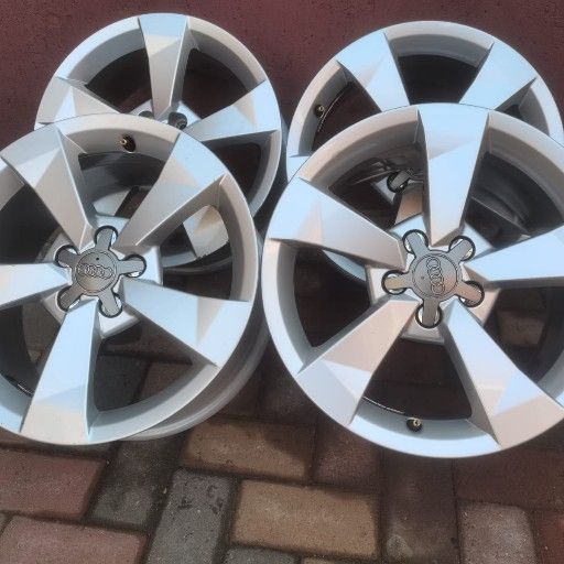 AUDI A1 OEM 16IN MAGS - Private Seller AUDI A1 OEM 16IN MAGS - Private Seller