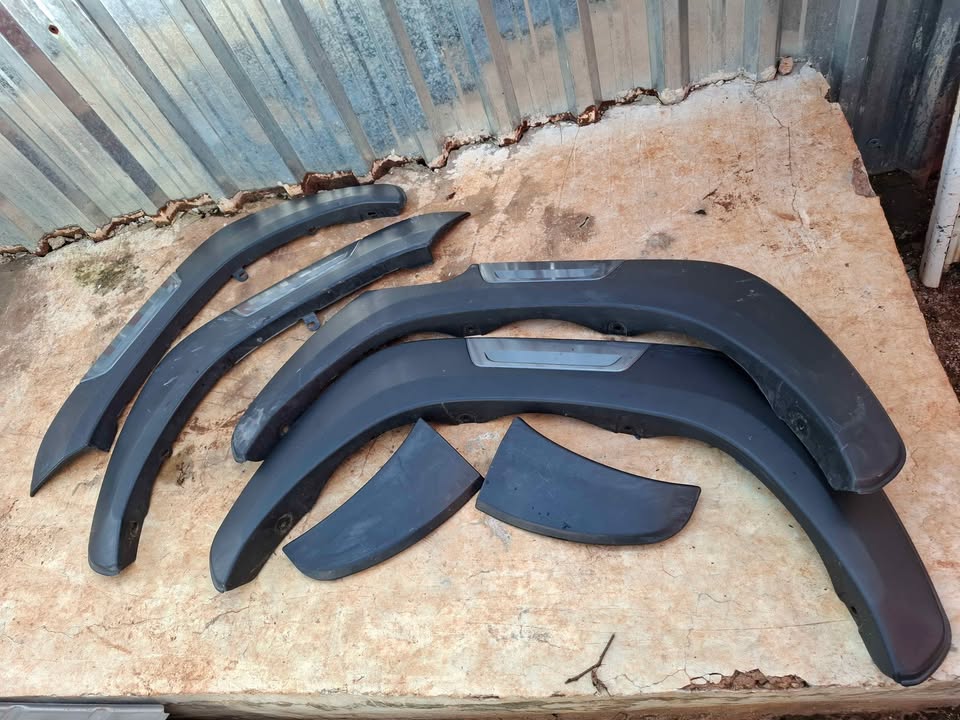 Toyota Hilux GD6 Fender Flares Set - Private Seller