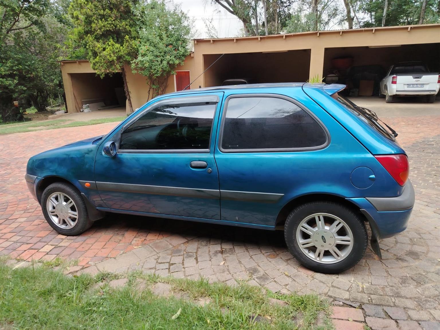Used 2001 Ford Fiesta 3-door 1.6 Titanium - Private Seller