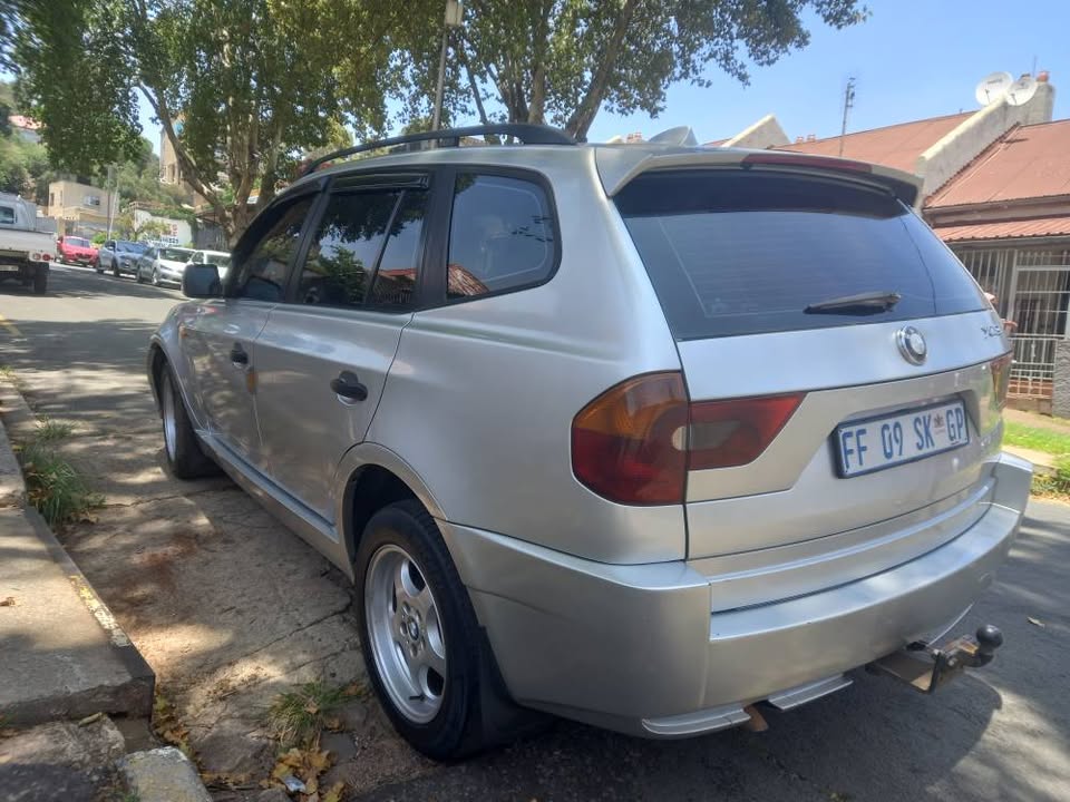BMW 3X 2.0d Diesel, Model 2005, Manual, Silver Color, Mileage 178000kms
