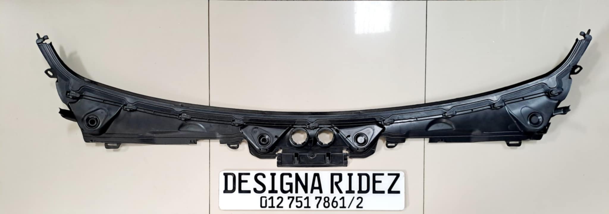 BMW F30 3-SERIES WINDSCREEN WIPER COWLINGS NEW - Private Seller