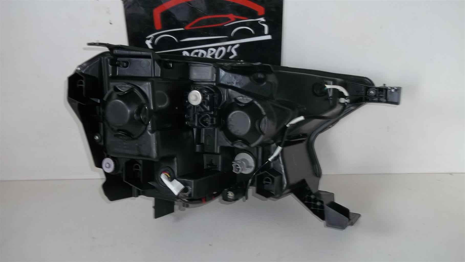 Ford Ranger T7 projector left headlight - Private Seller Ford Ranger T7 projector left headlight - Private Seller