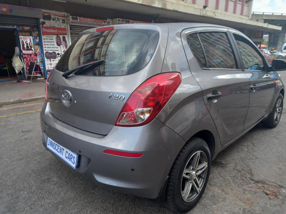 2013 HYUNDAI i20 1.2 PETROL, MANUAL, GREY COLOUR, 75000KM