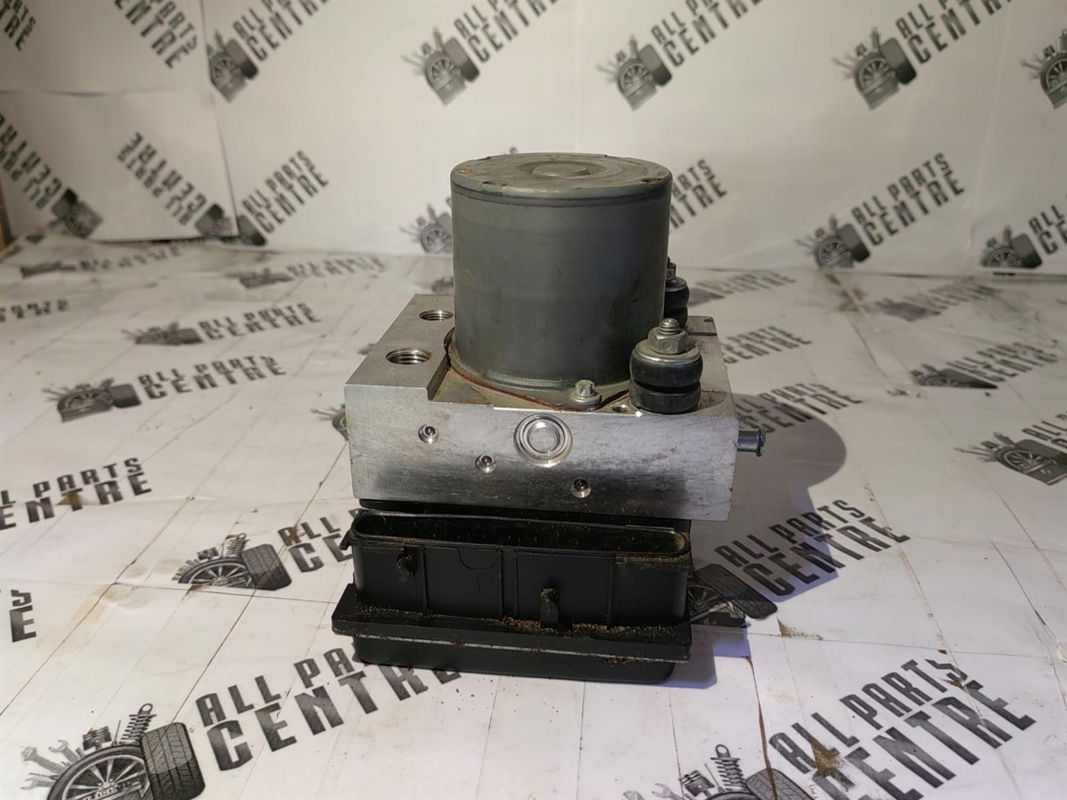 Land Rover Discovery 3 ABS pump for sale – Used