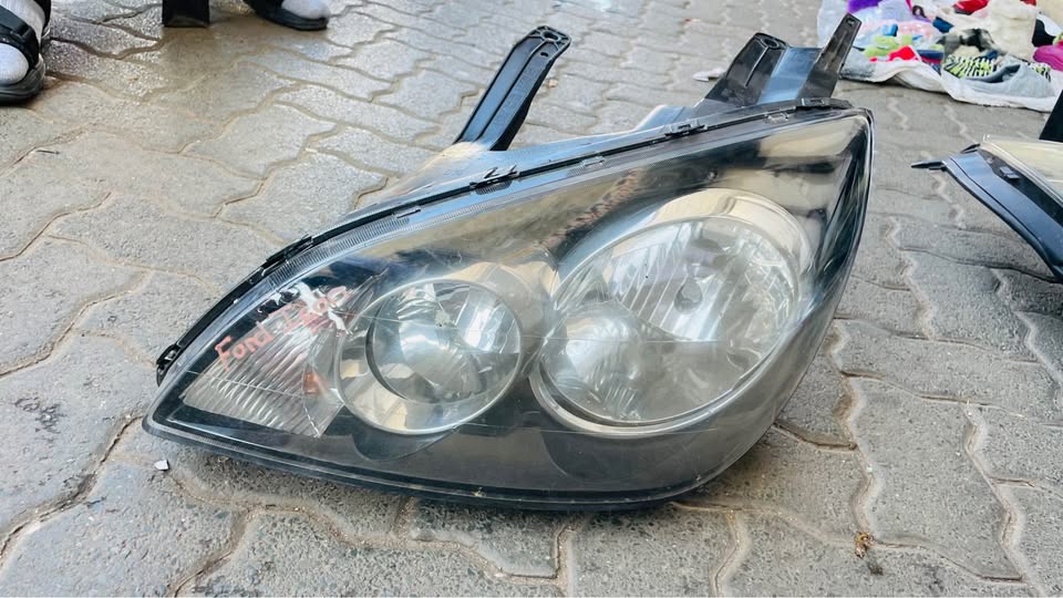 Ford IKON headlight - Private Seller