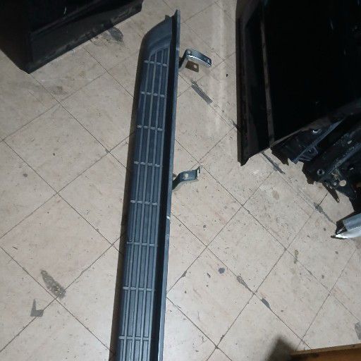 Ford ranger side skirt - Private Seller Ford ranger side skirt - Private Seller