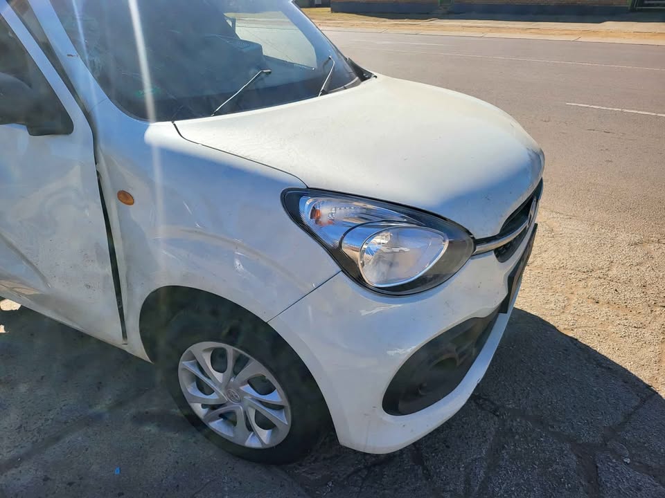 Toyota vitz stripping for spares - Private Seller