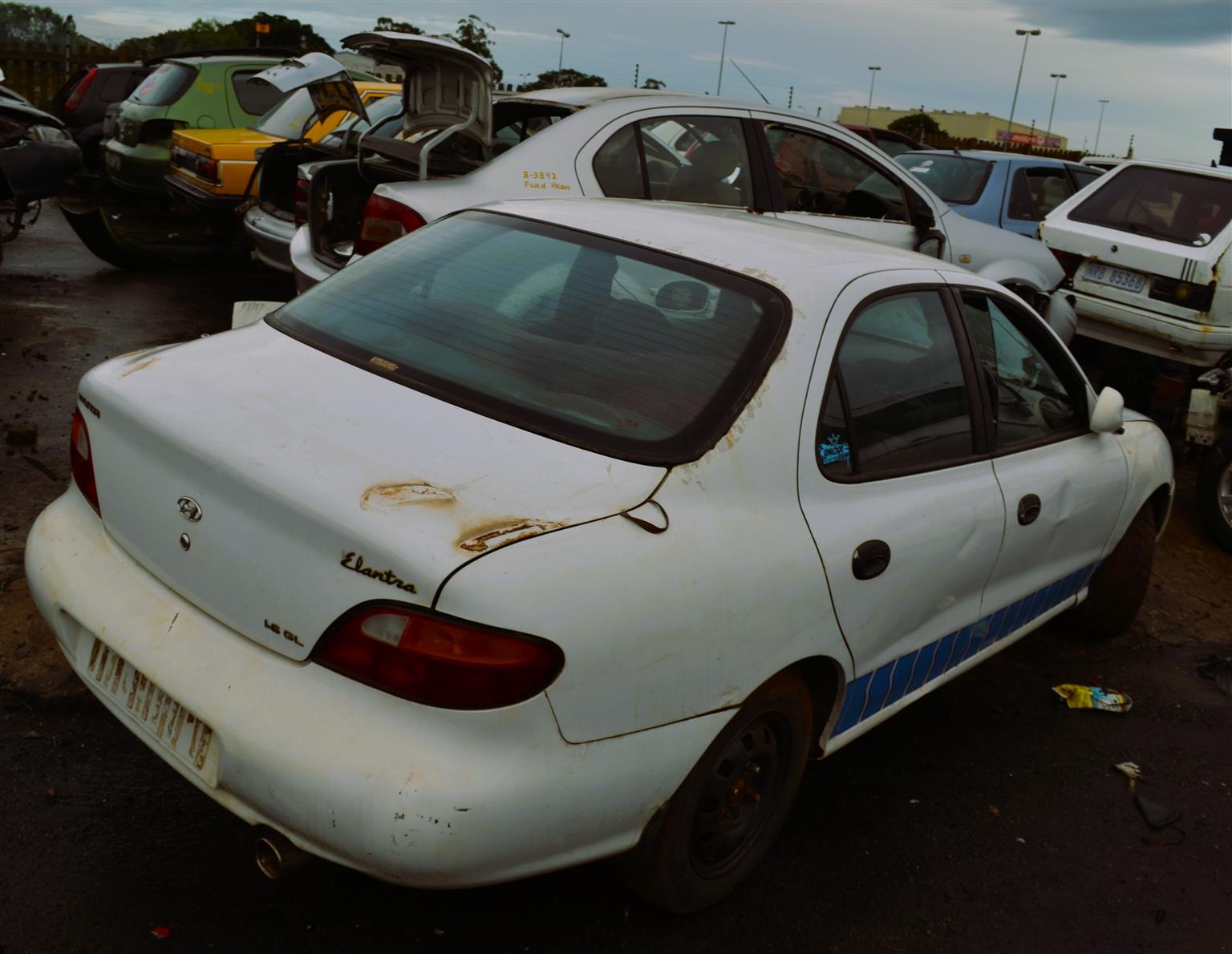 1997 Hyundai Elantra J2 1.6 - Stripping for Spares
