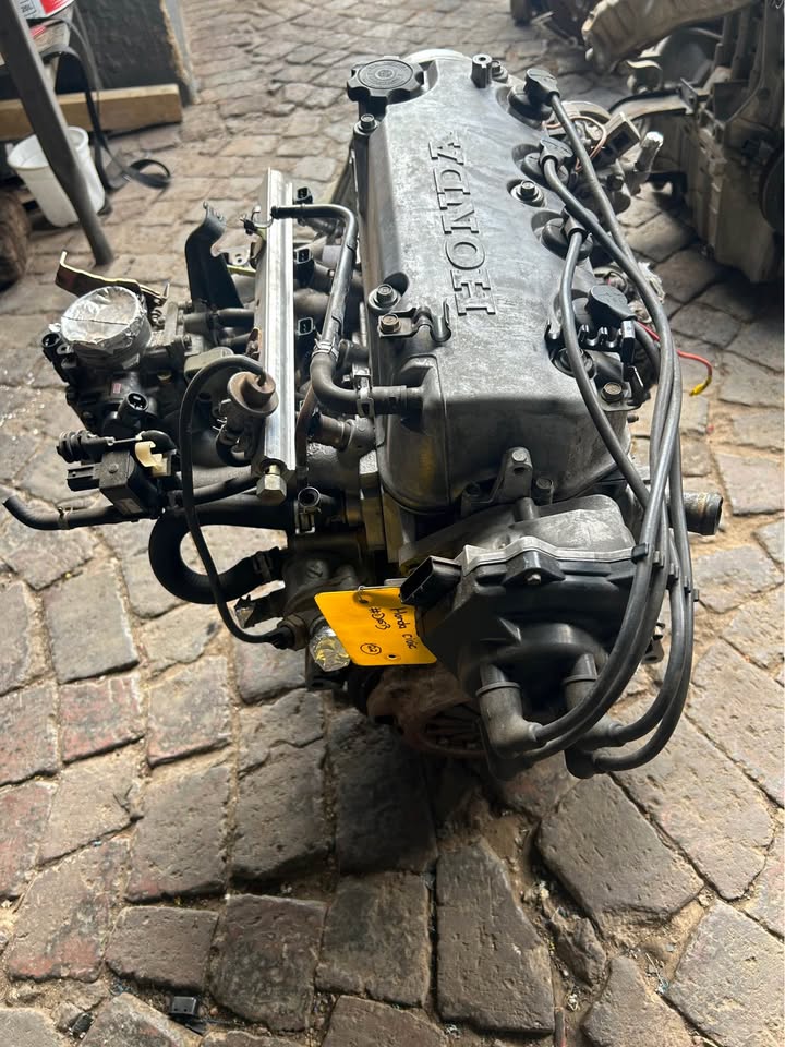 Honda Civic D15B 1.5 Engine For Sale @Circle 7 Used Parts Call Or WhatsApp - Private Seller