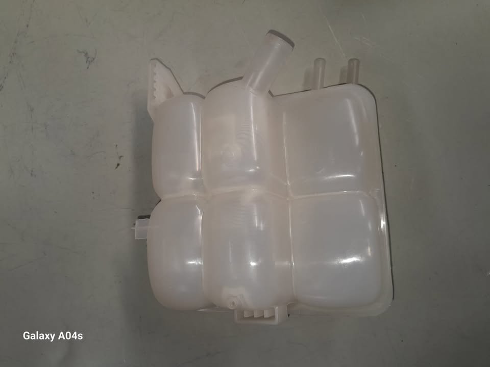 VOLVO S40 2.4L & FORD FOCUS EXPANSION TANK FOR SALE - Private Seller