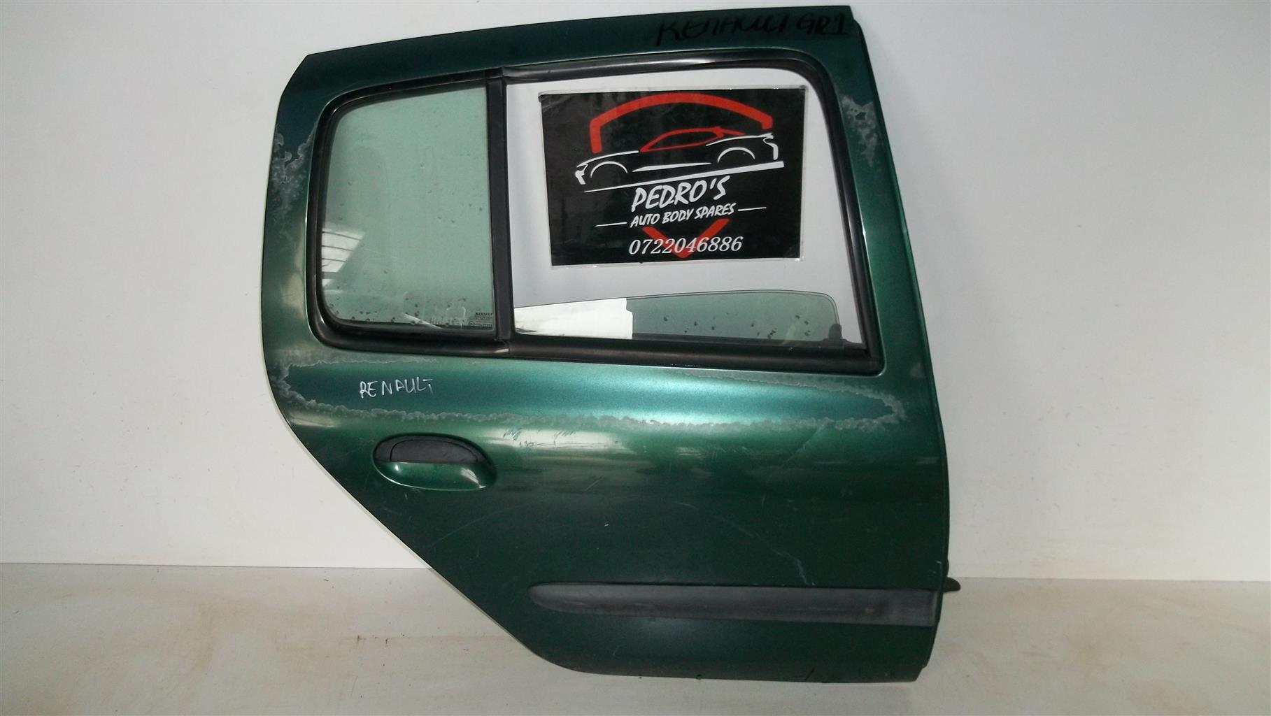 Renault Clio 2 ('98-'16) (Right) passenger door - Private Seller Renault Clio 2 ('98-'16) (Right) passenger door - Private Seller