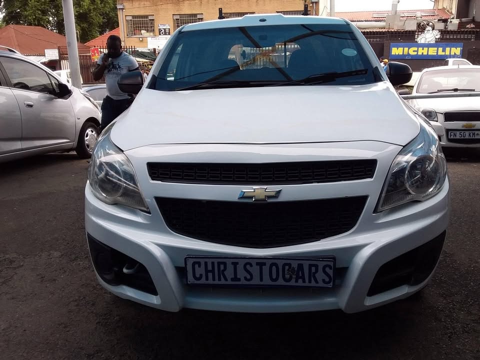2015 model Chevrolet utility canopy manual petrol 1.4 enging capacity