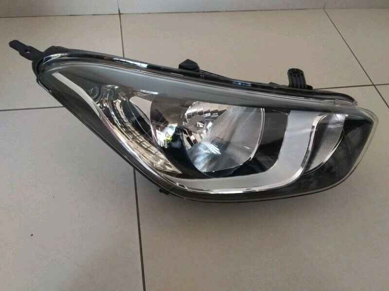 HYUNDAI I20 FACELIFT 2012/14 BRAND NEW HEADLIGHTS FOR SALE