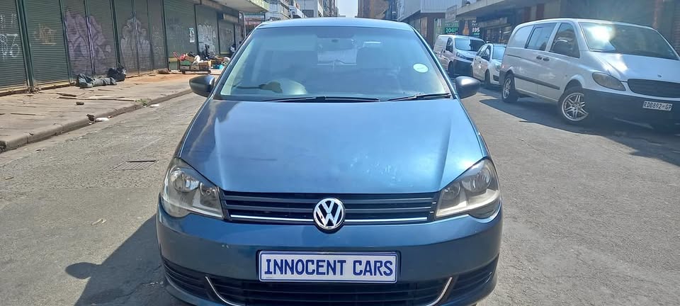 2016 POLO VIVO 1.4 MANUAL TRANSMISSION.. NAVY BLUE COLOUR.. PETROL.. WITH 87000KM