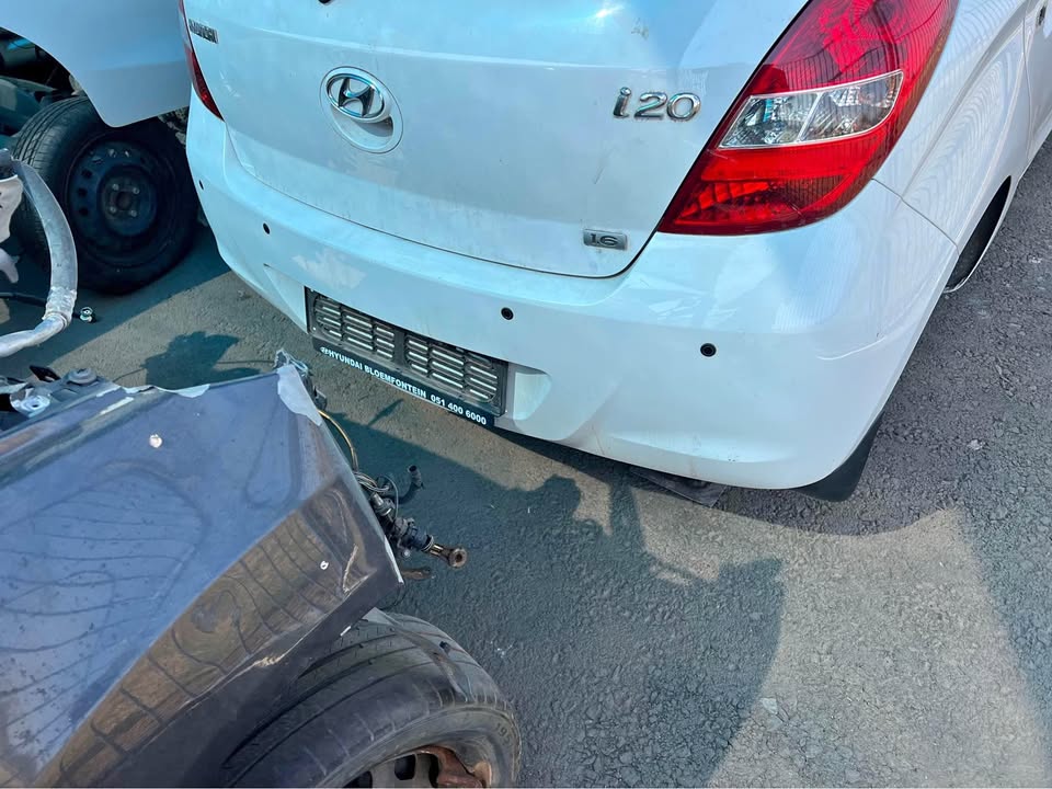 2012 HYUNDAI I 20 taillights available call or whatsapp or - Private Seller 2012 HYUNDAI I 20 taillights available call or whatsapp or - Private Seller