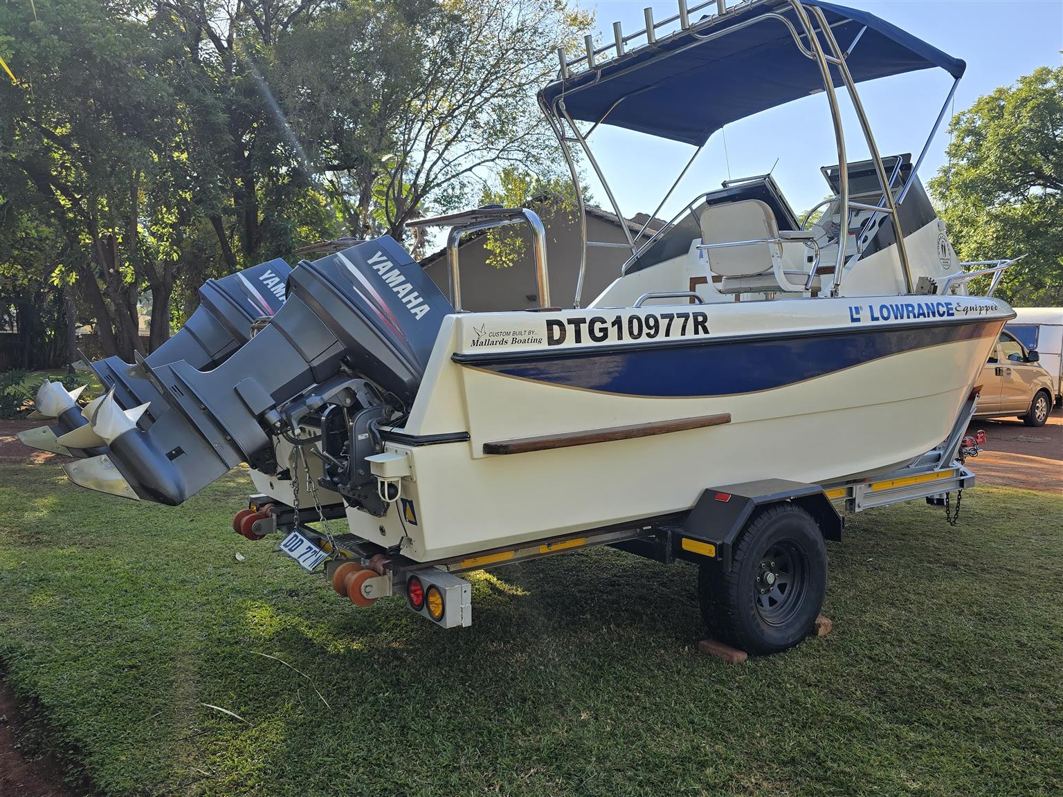 Cobra Cat 525 Refurbished boat