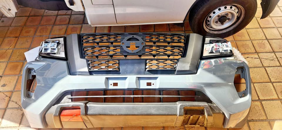Nissan Navara new shape bumper and headlight super clean - Private Seller Nissan Navara new shape bumper and headlight super clean - Private Seller