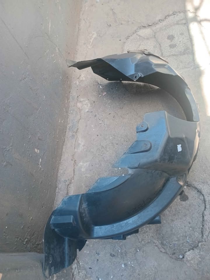 Ford Ecosport Front Left Side Splash Guard 18-23 GN15-16115-BC Genuine - Private Seller Ford Ecosport Front Left Side Splash Guard 18-23 GN15-16115-BC Genuine - Private Seller
