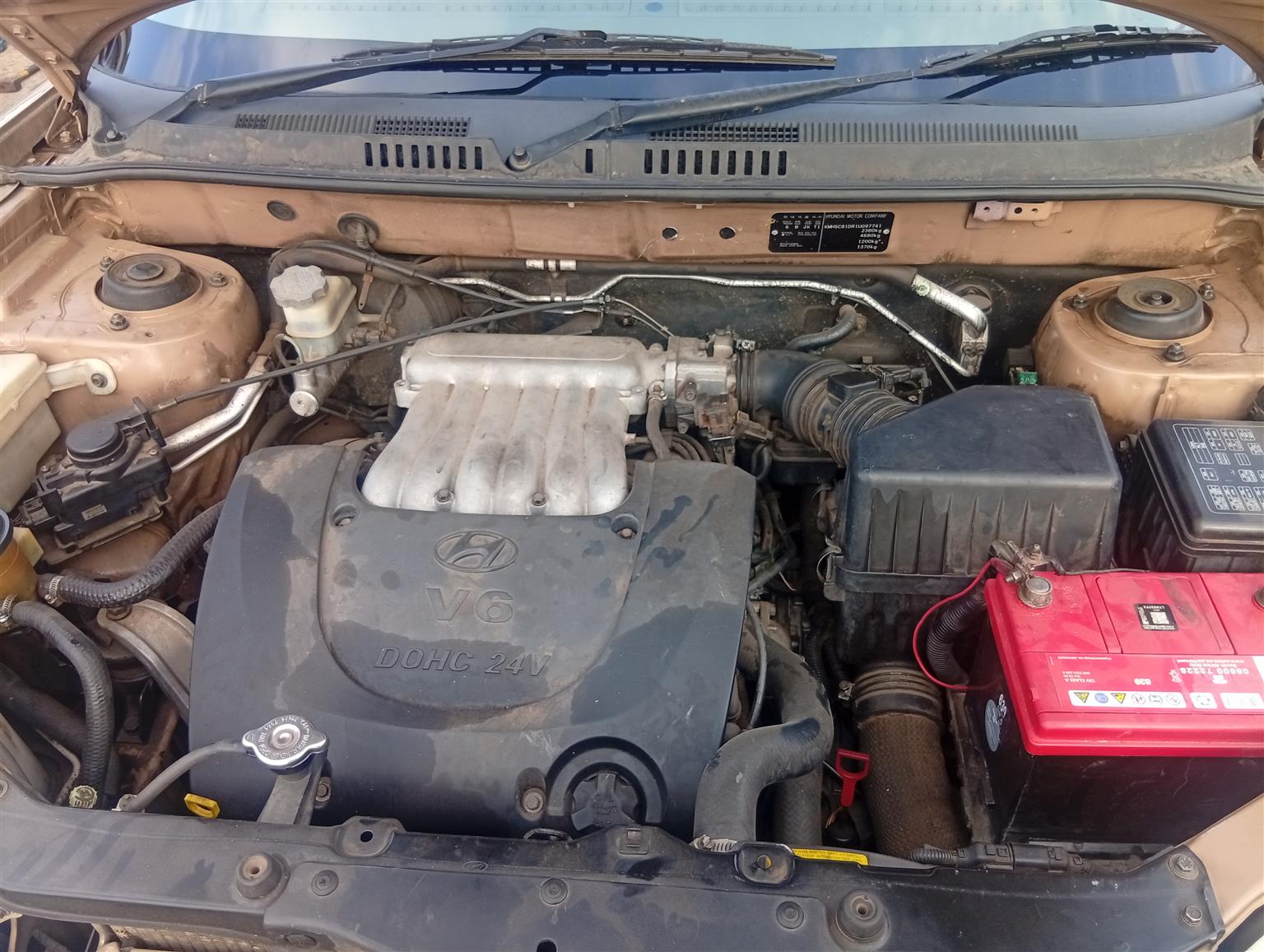 Hyundai santafe 4wd 2.5l automatic stripping for spares - Private Seller
