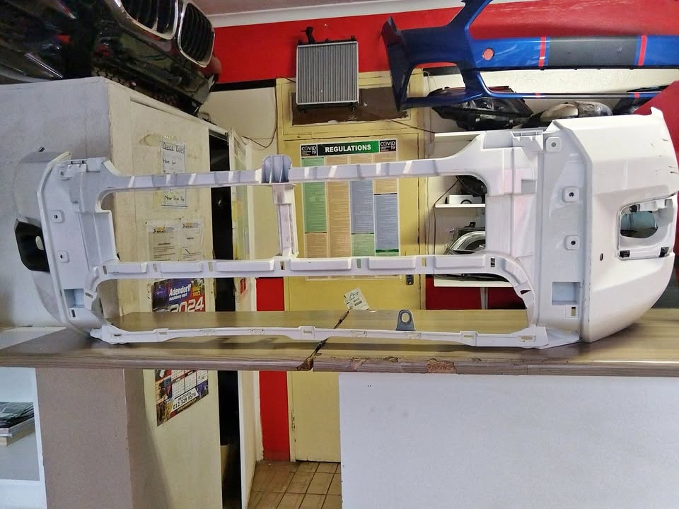 2022 TOYOTA HULIX GD6 LEGEND FRONT BUMPER AVAILABLE FOR SALE - Private Seller 2022 TOYOTA HULIX GD6 LEGEND FRONT BUMPER AVAILABLE FOR SALE - Private Seller