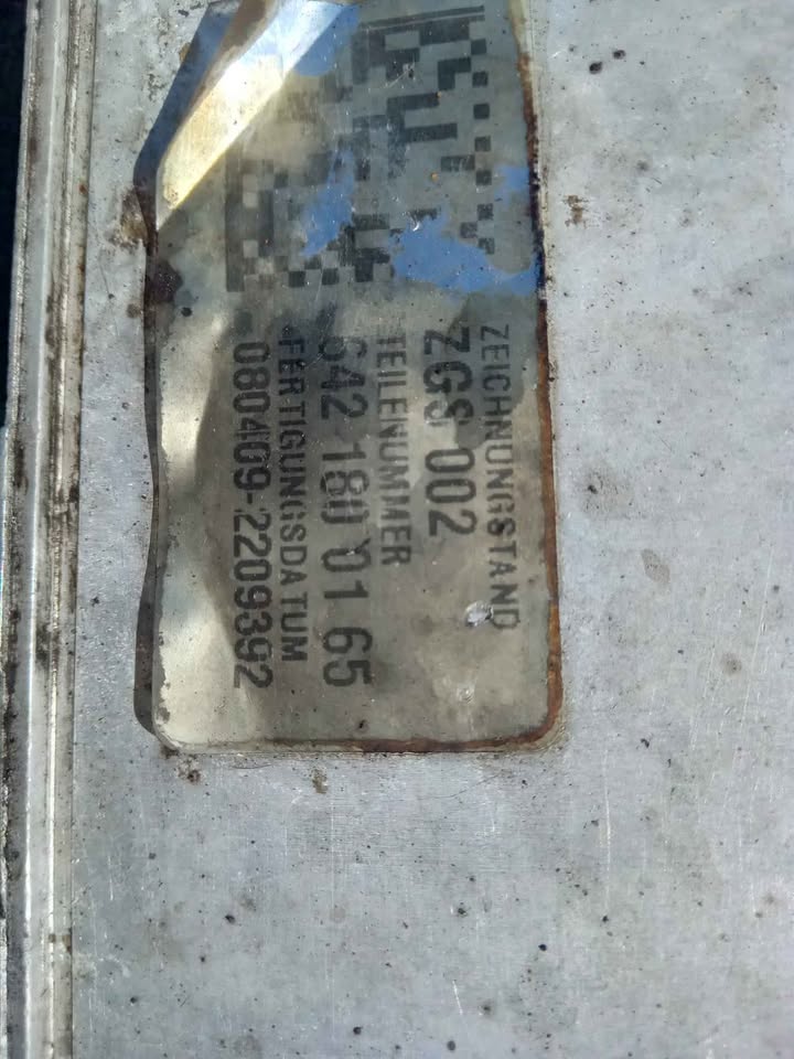 MERCEDES BENZ OM642 3.0 DIESEL ENGINE OIL COOLER FOR SALE W164/ SPRINTER /W204 /W212/ VITO