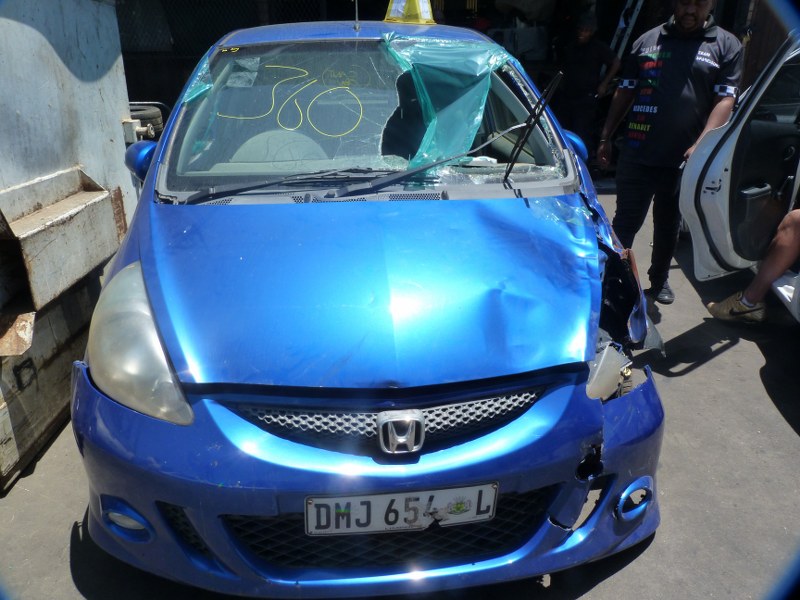Honda Jazz 1.5i VTEC Manual Blue - 2006 STRIPPING FOR SPARES - Private Seller Honda Jazz 1.5i VTEC Manual Blue - 2006 STRIPPING FOR SPARES - Private Seller