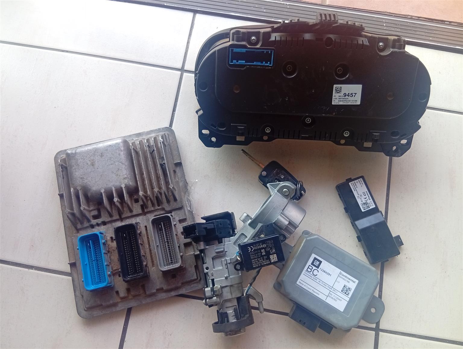 Used Opel Corsa eco flex 1.0 complete lockset for sale in Gauteng