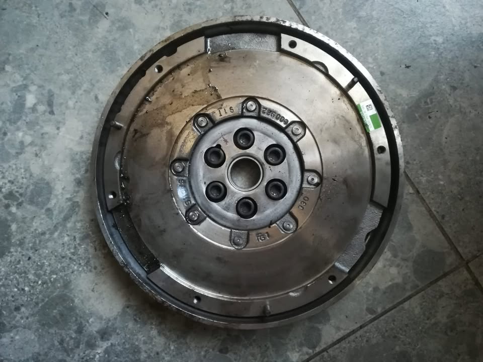 OPEL / CHEVROLET DUAL MASS FLYWHEEL - Private Seller OPEL / CHEVROLET DUAL MASS FLYWHEEL - Private Seller